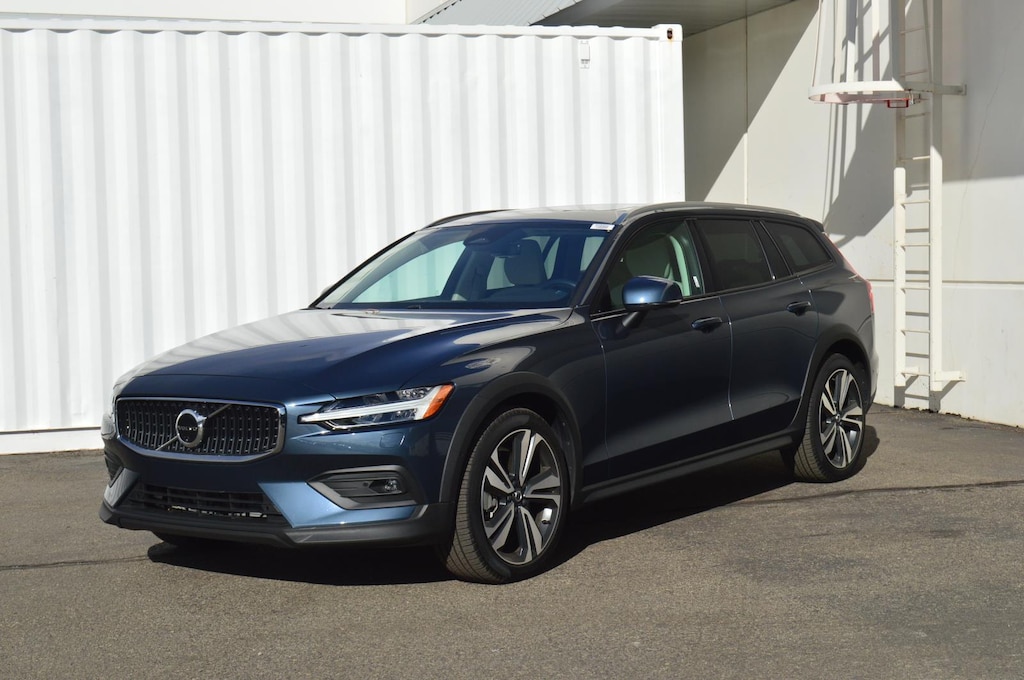 Certified 2025 Volvo V60 Cross Country B5 Plus Wagon