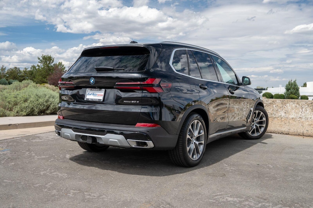 New 2026 BMW X5 xDrive50e Sports Activity Vehicle