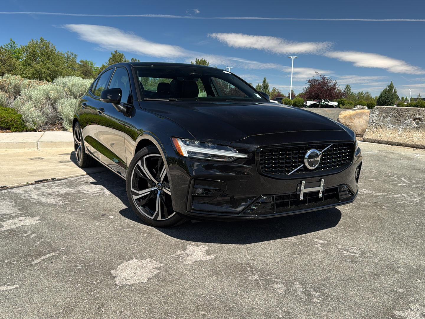 2024 Volvo S60 B5 Ultimate Dark Theme AWD's photo