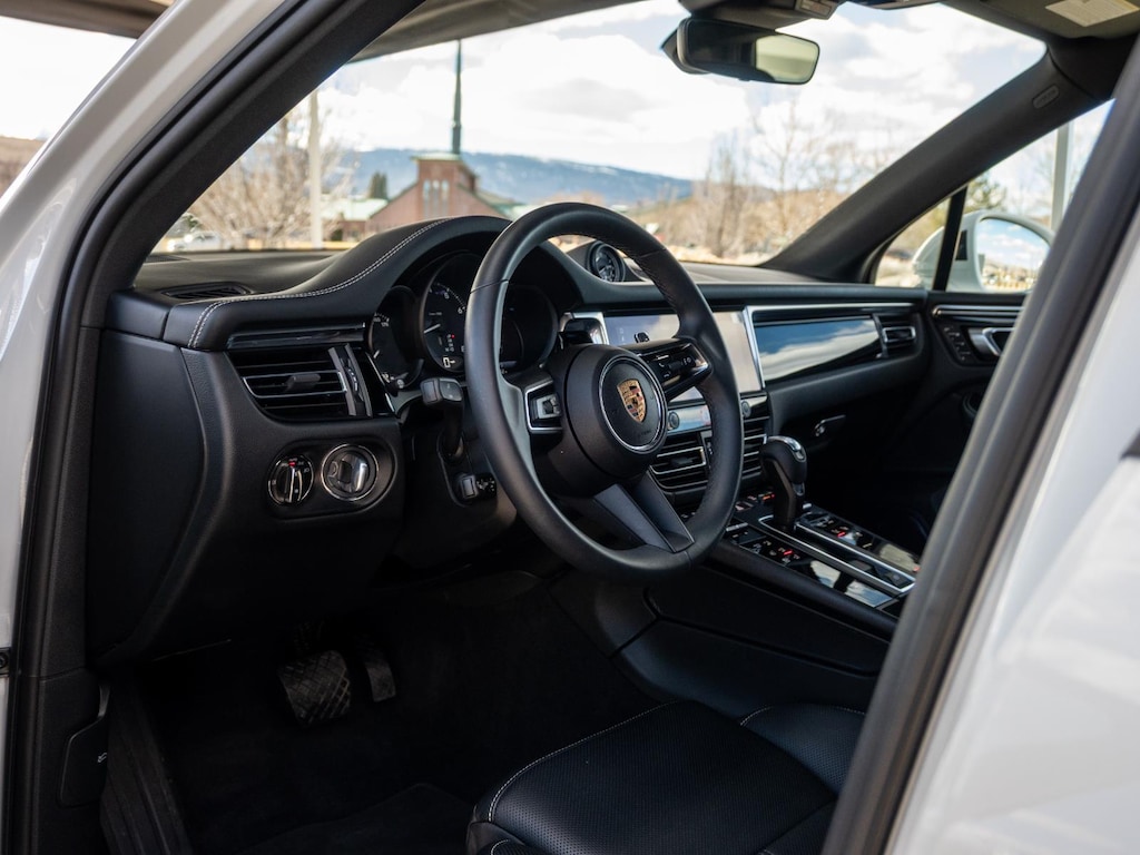 Certified 2025 Porsche Macan Base SUV