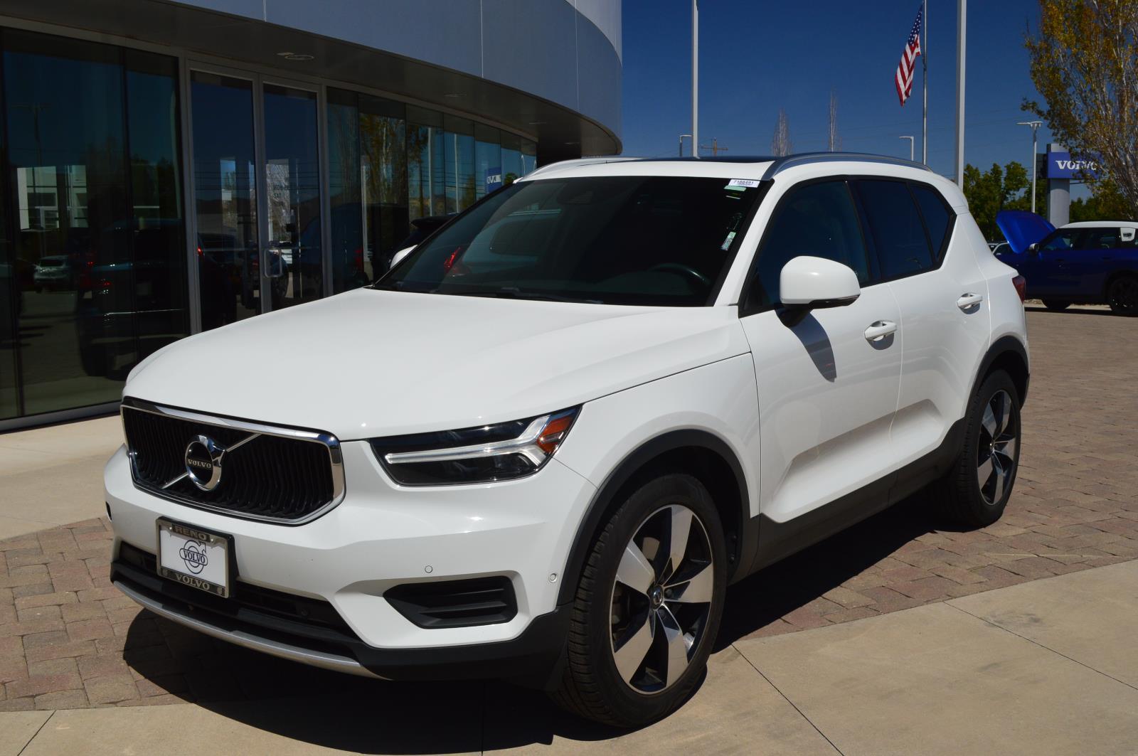 2019 Volvo XC40 Momentum