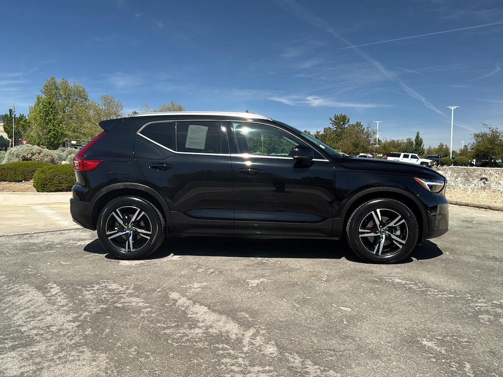 Certified 2025 Volvo XC40 Core Bright Theme SUV