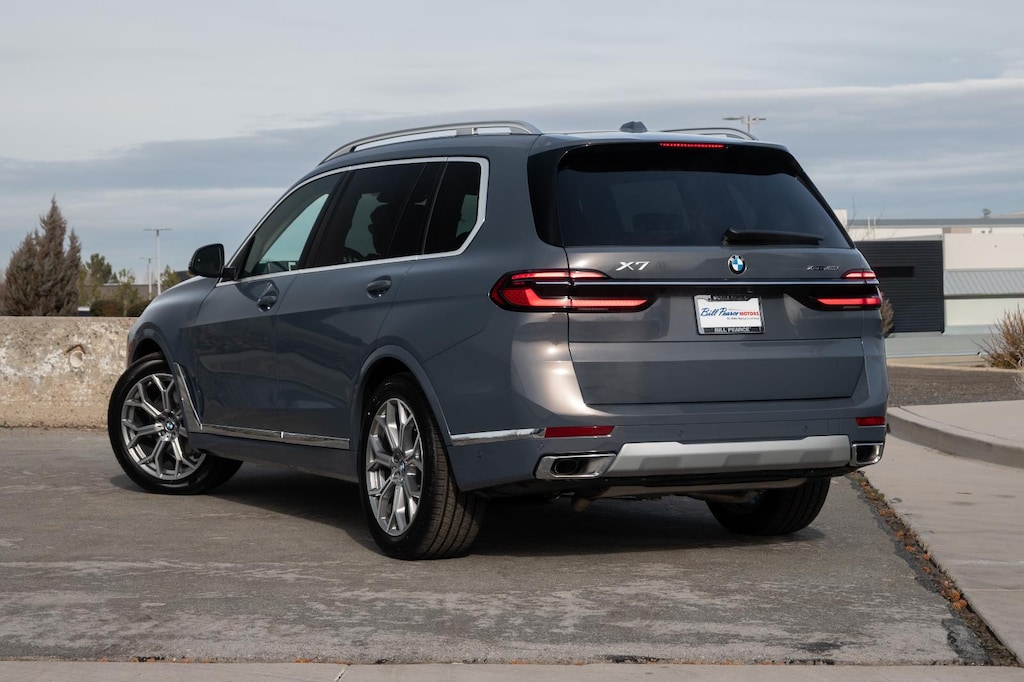 New 2026 BMW X7 xDrive40i Sports Activity Vehicle