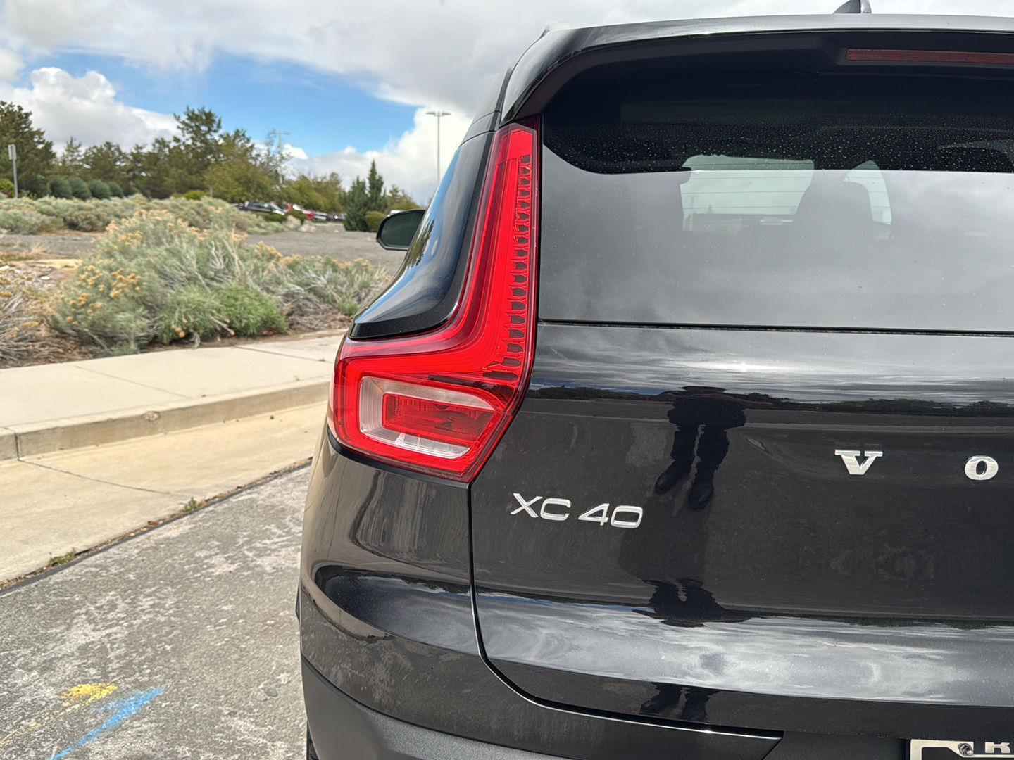 2025 Volvo XC40 Plus - Photo 22