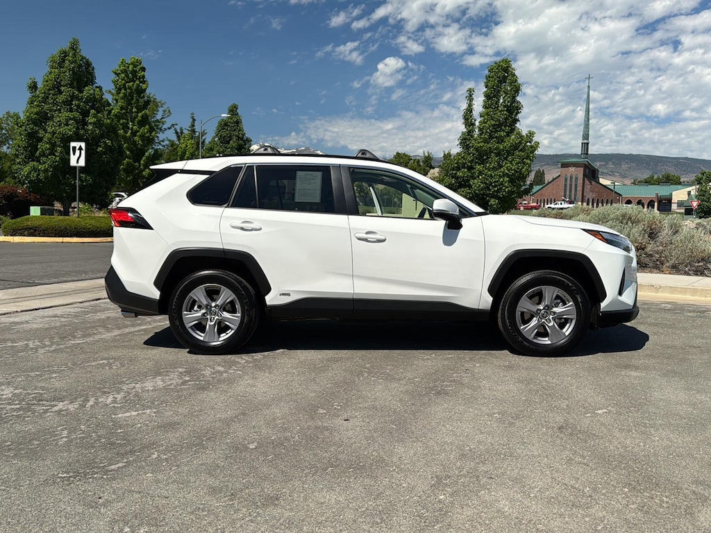 Used 2025 Toyota RAV4 Hybrid XLE SUV