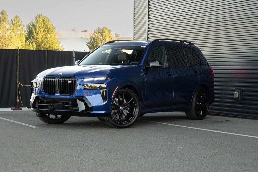 2026 BMW X7 M60i's photo