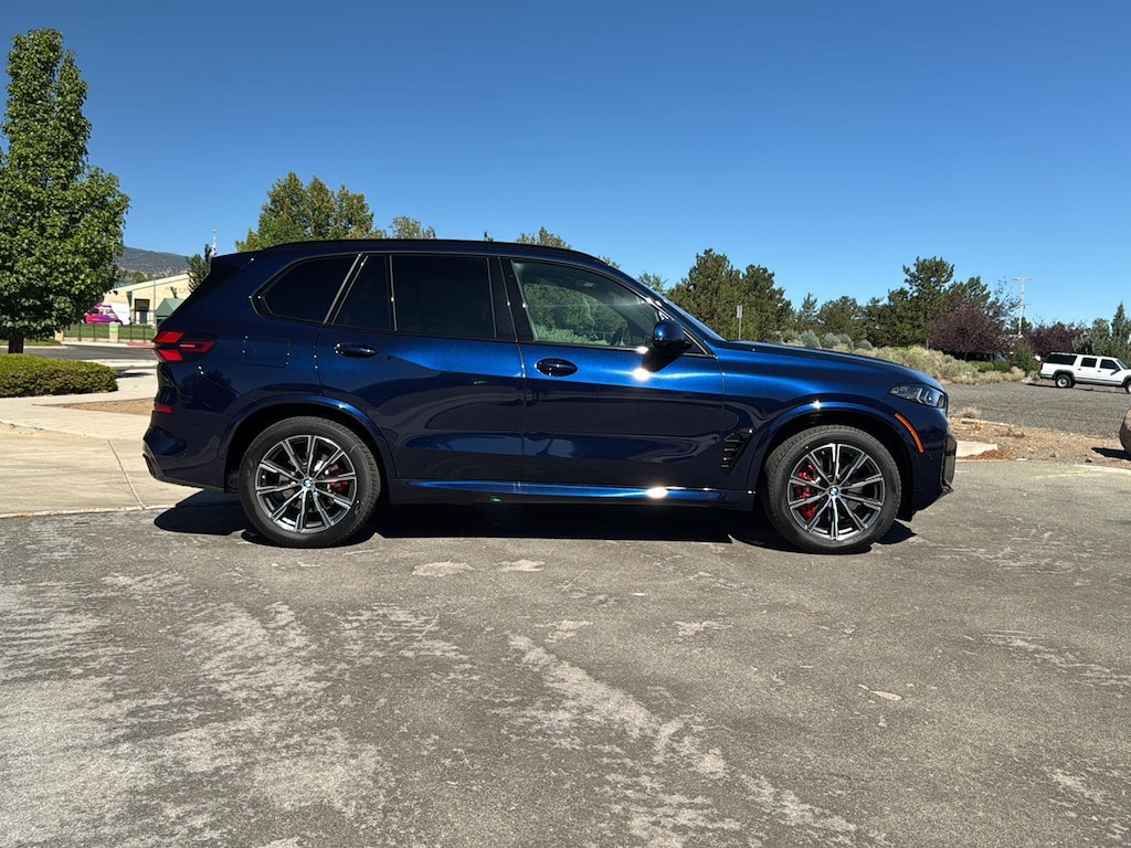 New 2026 BMW X5 xDrive40i Sports Activity Vehicle