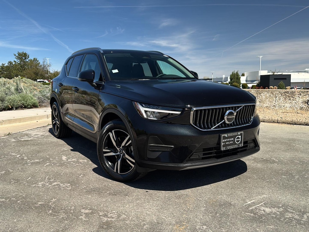 Certified 2025 Volvo XC40 Core Bright Theme SUV
