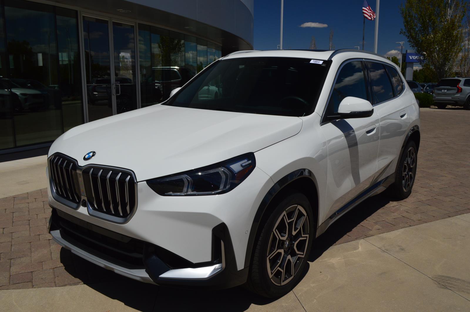 2025 BMW X1 xDrive28i's photo