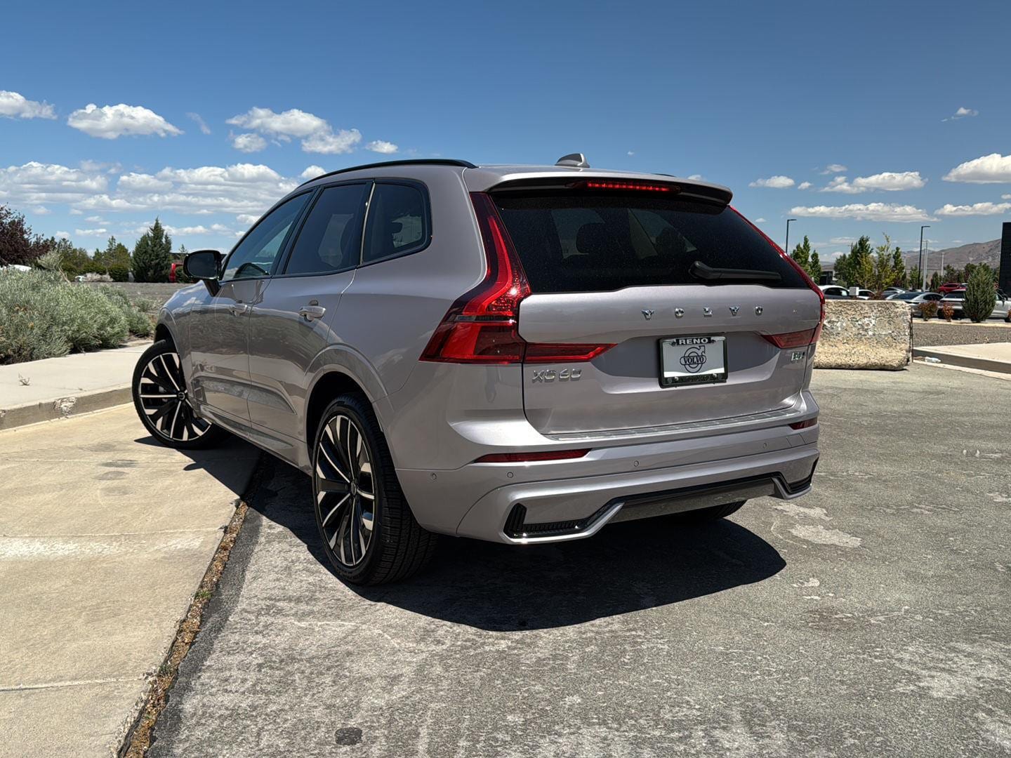 2026 Volvo XC60 Ultra - Photo 8