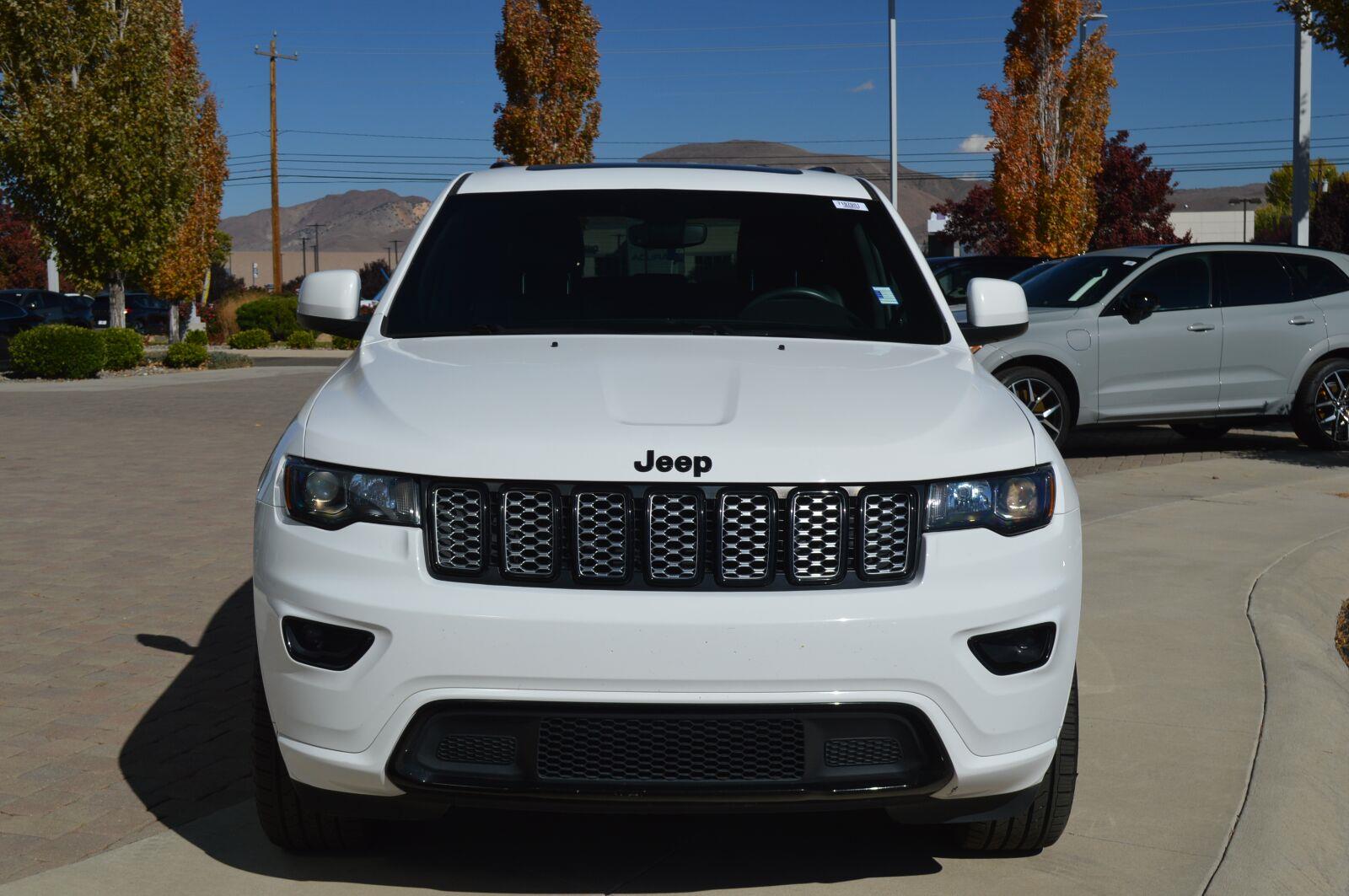 Used 2019 Jeep Grand Cherokee Altitude SUV