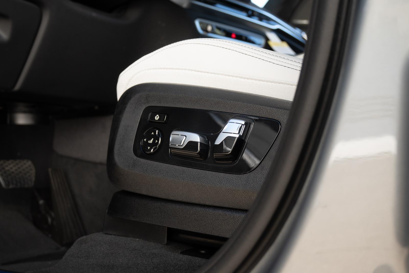 2026 BMW X7 40i - Photo 31
