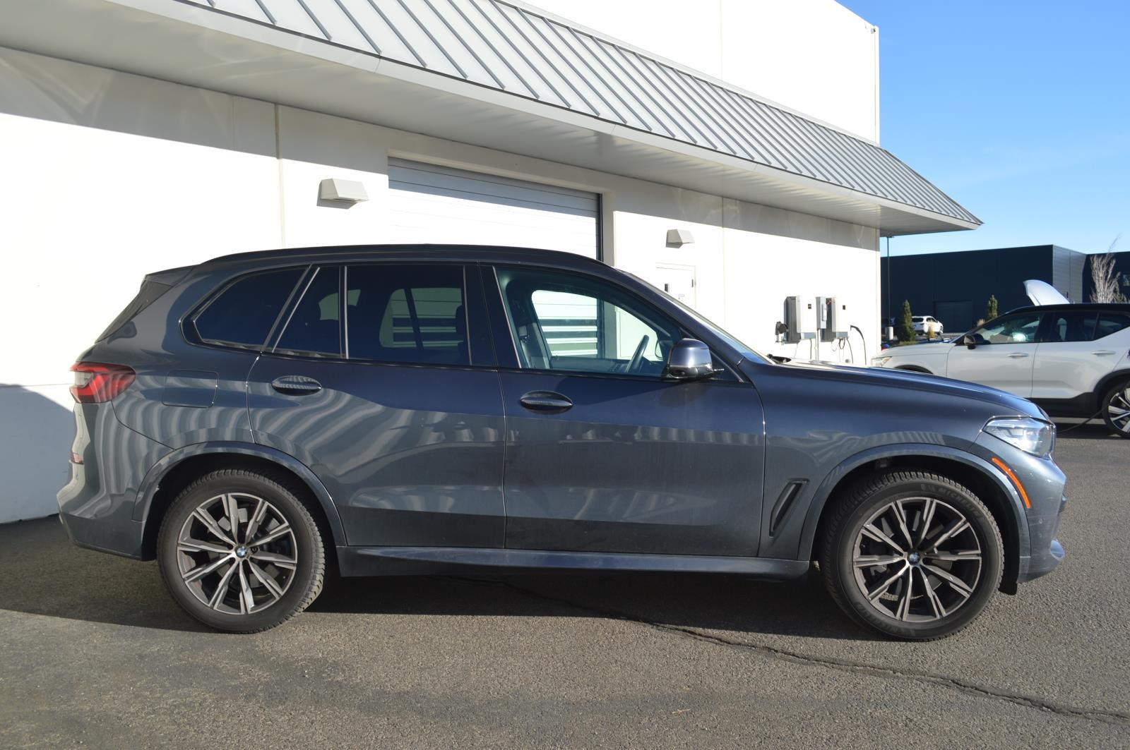 2022 Bmw X5 M50i photo 4