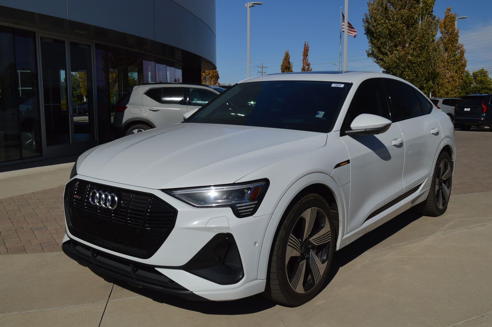  Audi e-tron Sportback