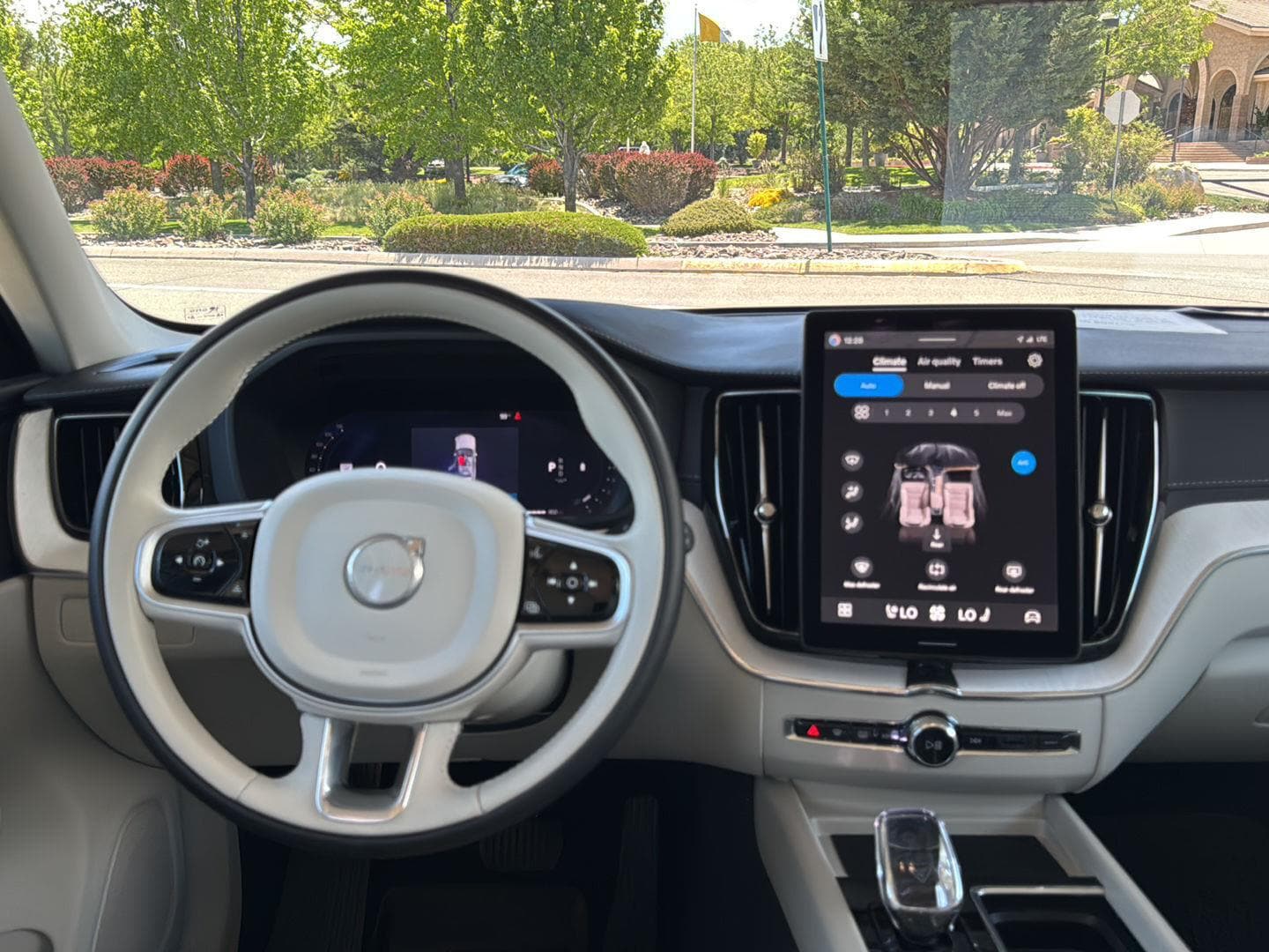2026 Volvo XC60 Ultra - Photo 20