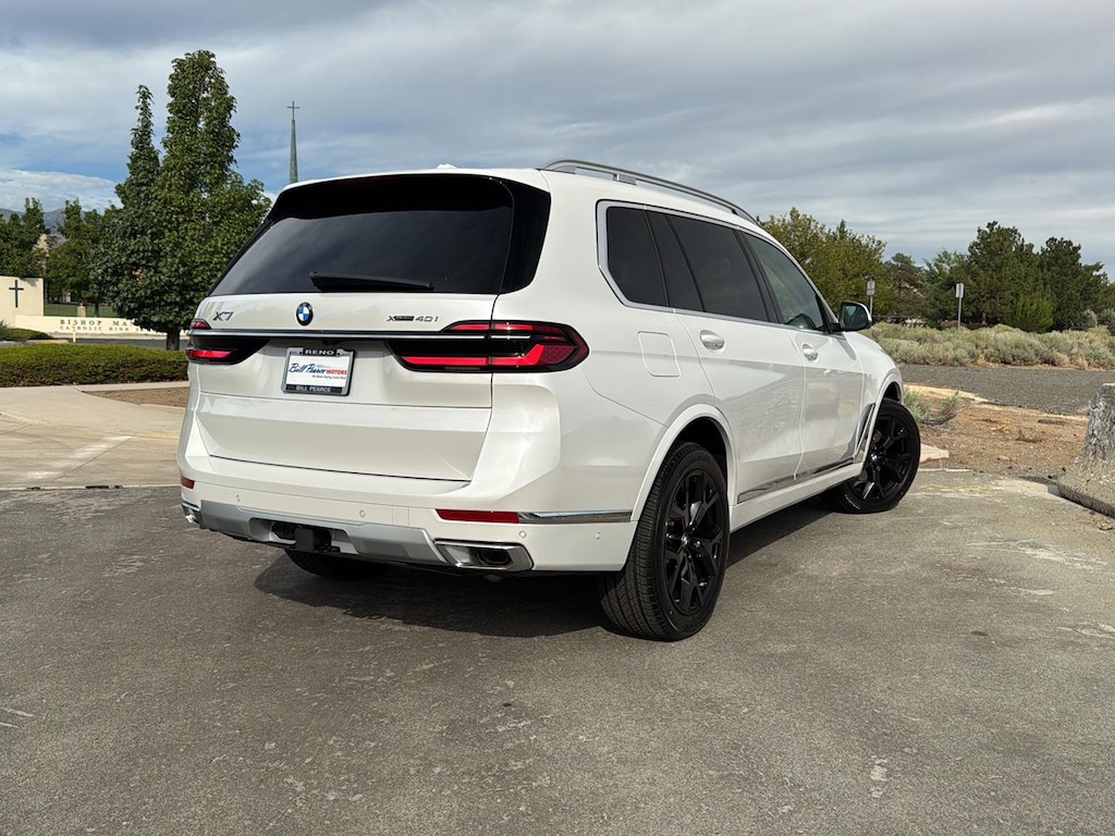 New 2027 BMW X7 xDrive40i Sports Activity Vehicle
