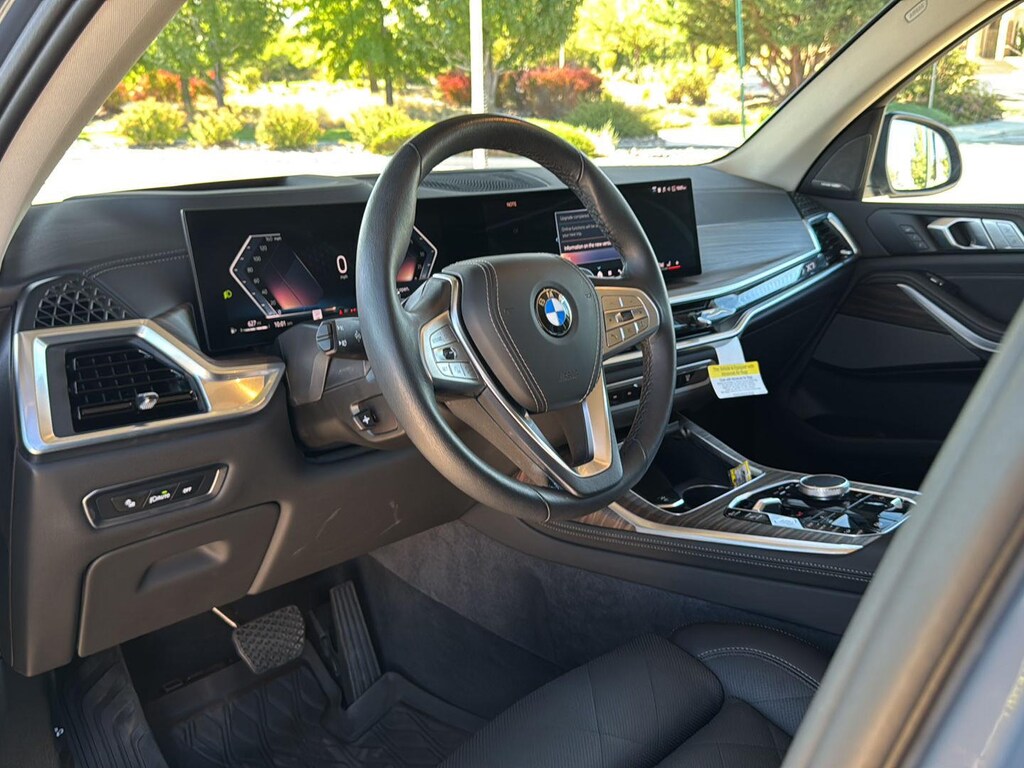 Certified 2026 BMW X7 xDrive40i Sports Activity Vehicle