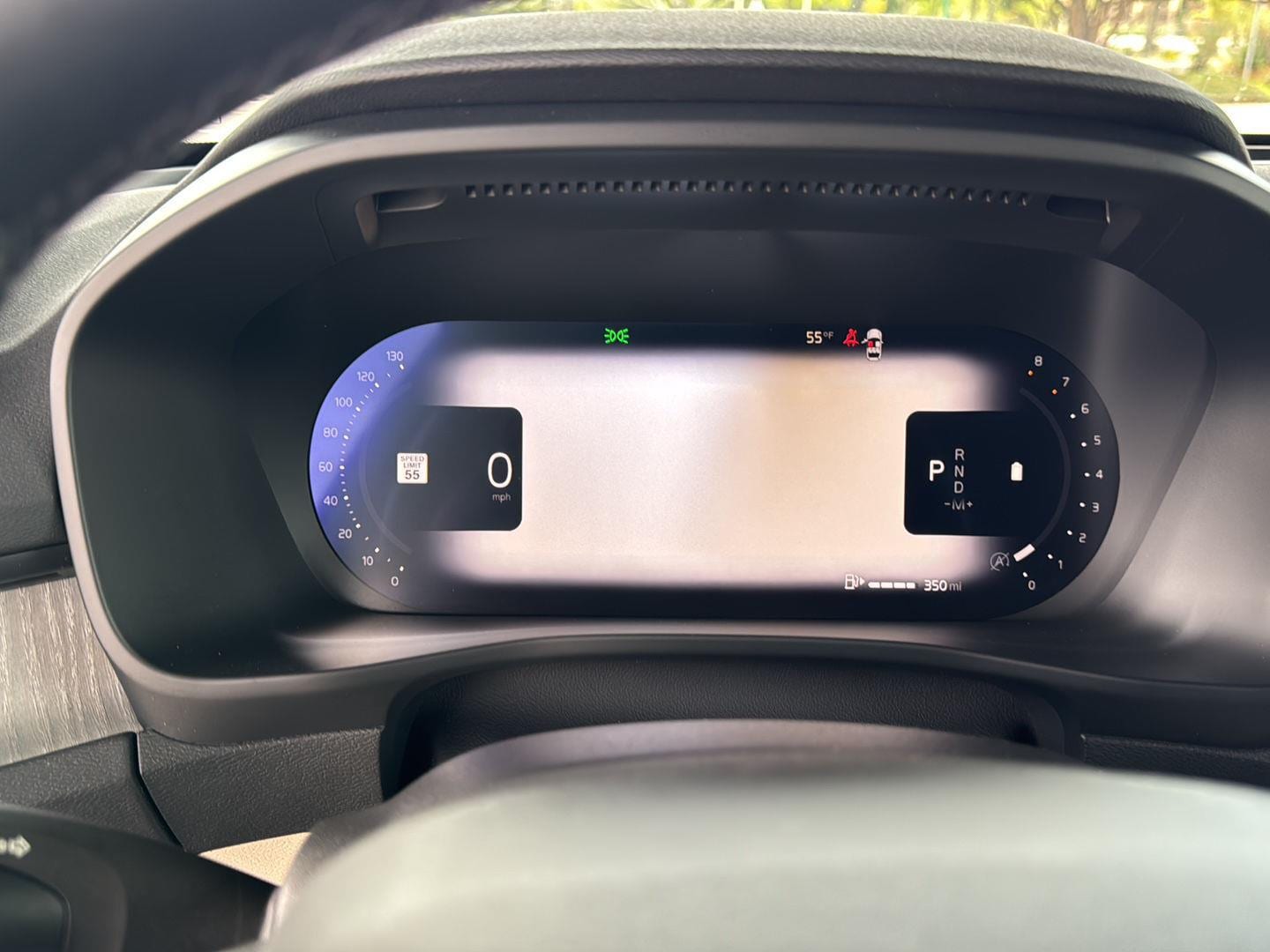 2025 Volvo XC40 Plus - Photo 25