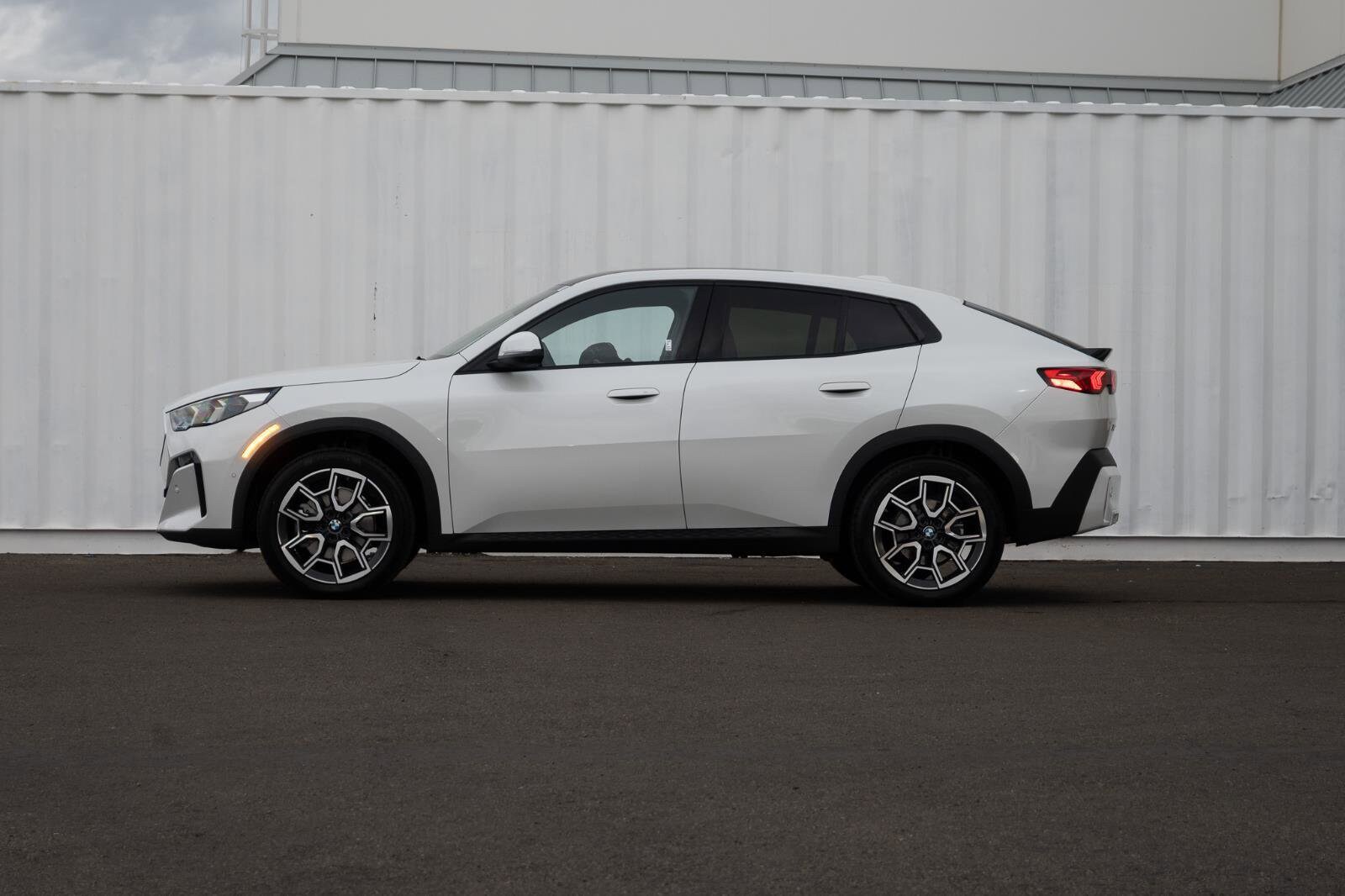 2026 Bmw X2 xDrive28i photo 2