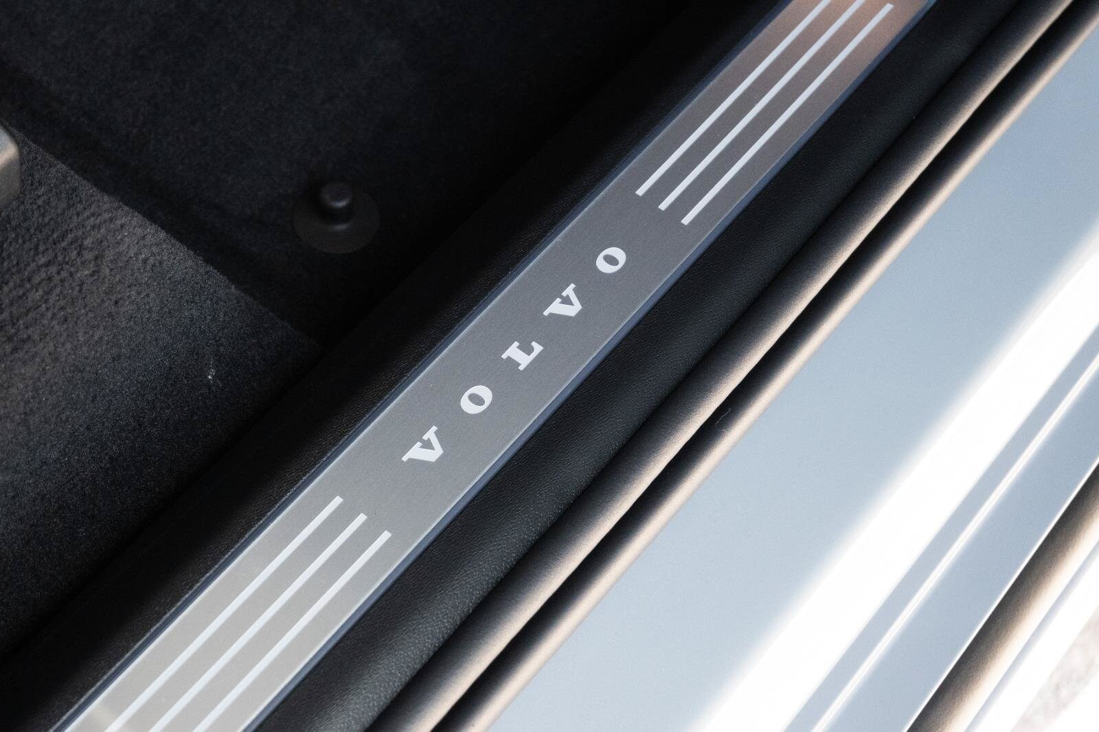 2026 Volvo XC90 Plus - Photo 32