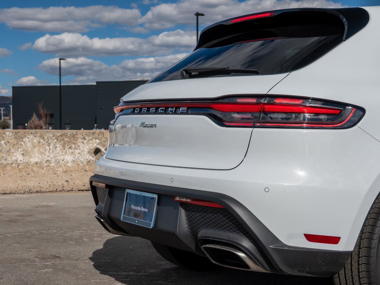 2025 Porsche Macan Base - Photo 38