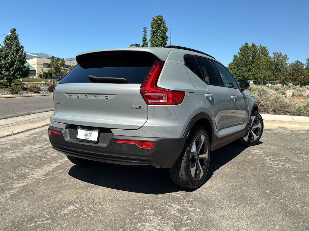 New 2026 Volvo XC40 B5 Plus SUV
