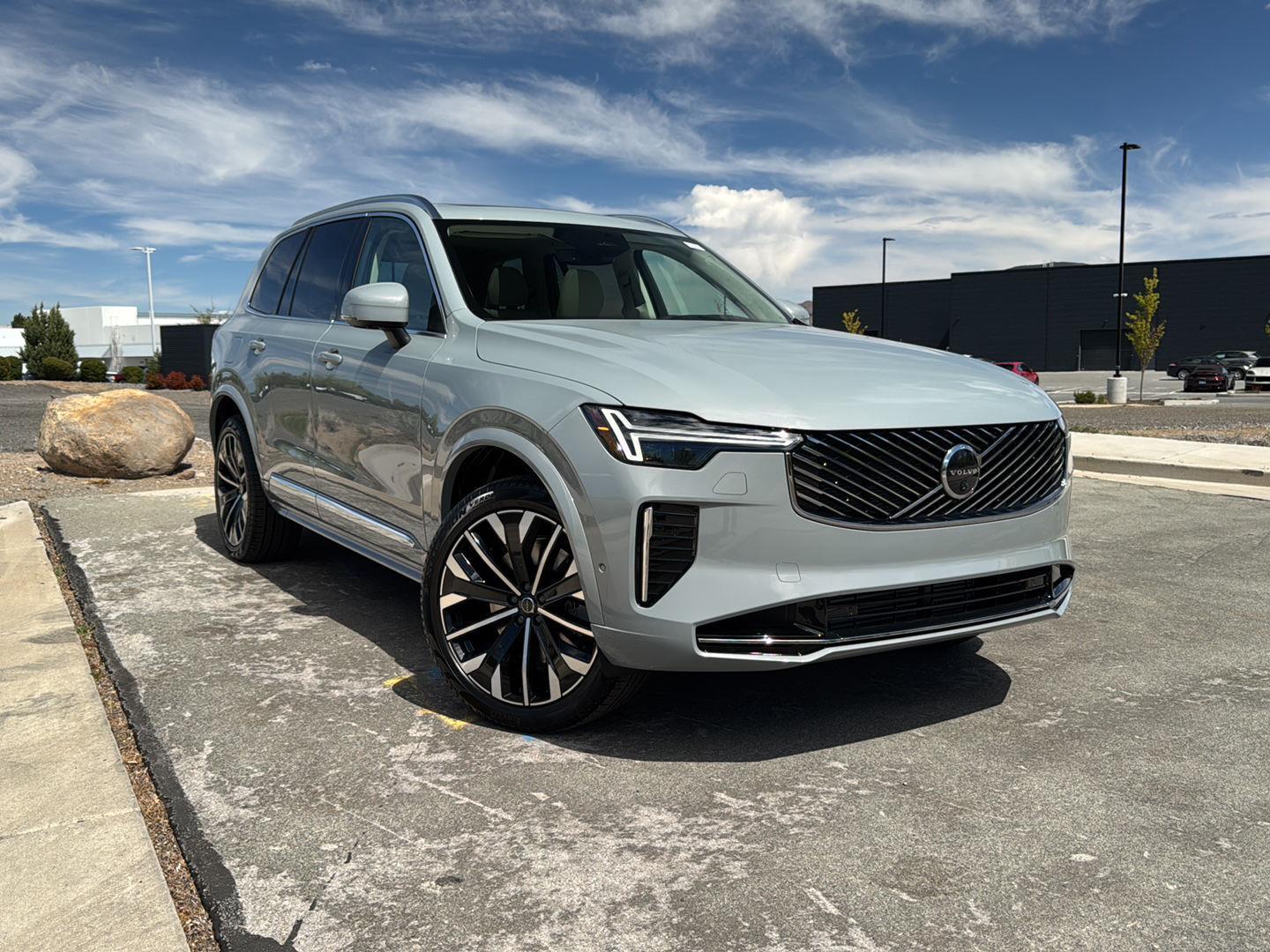 2026 Volvo XC90 T8 Recharge Ultra Bright 4WD's photo