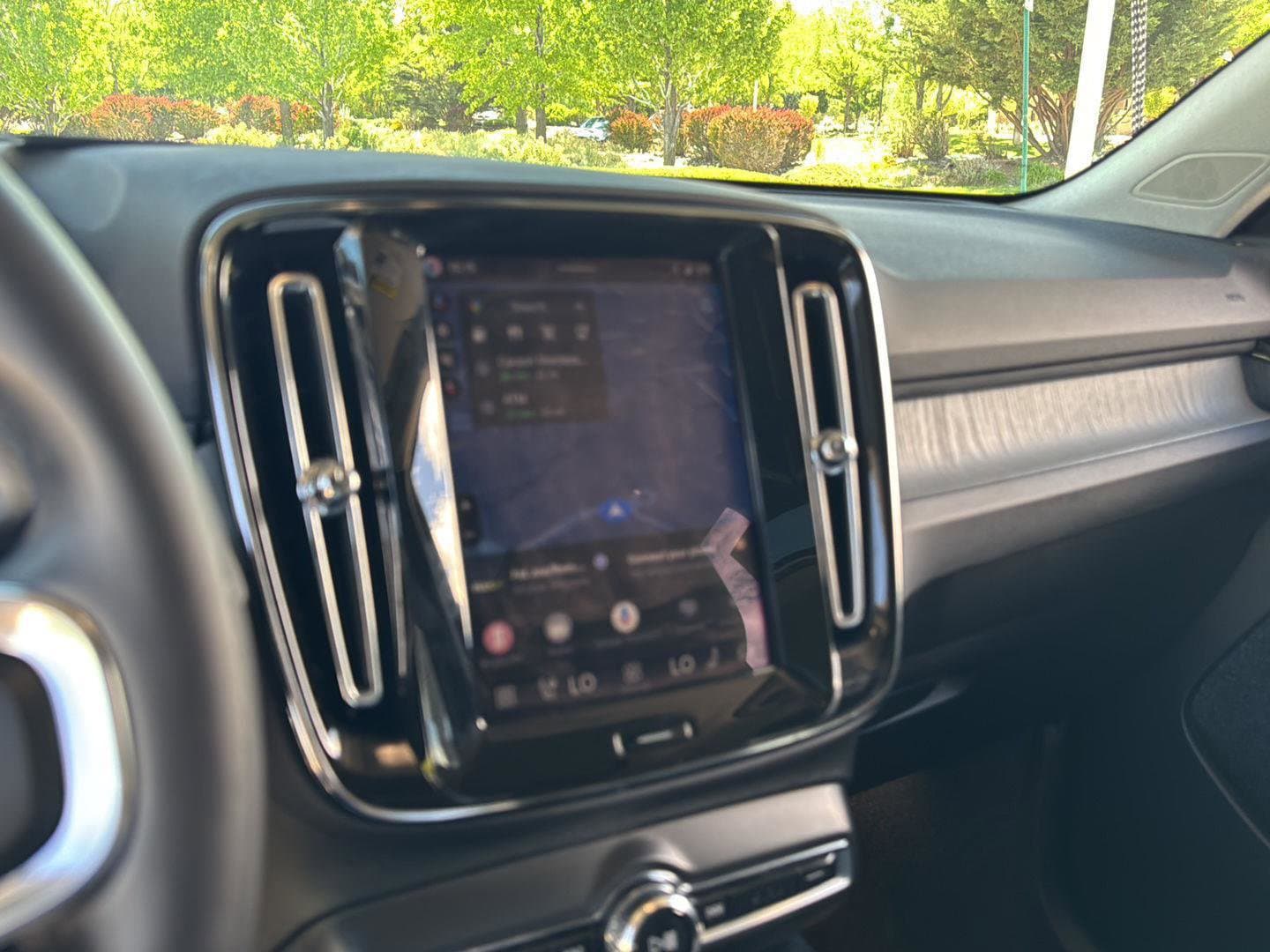 2026 Volvo XC40 Plus - Photo 10
