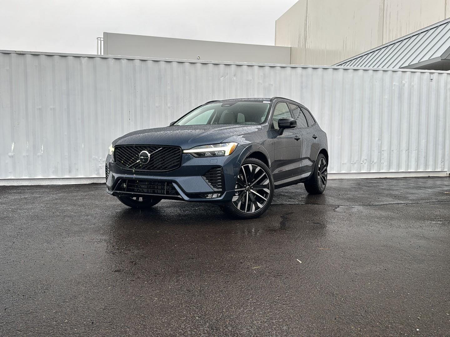 2026 Volvo XC60 Ultra's photo