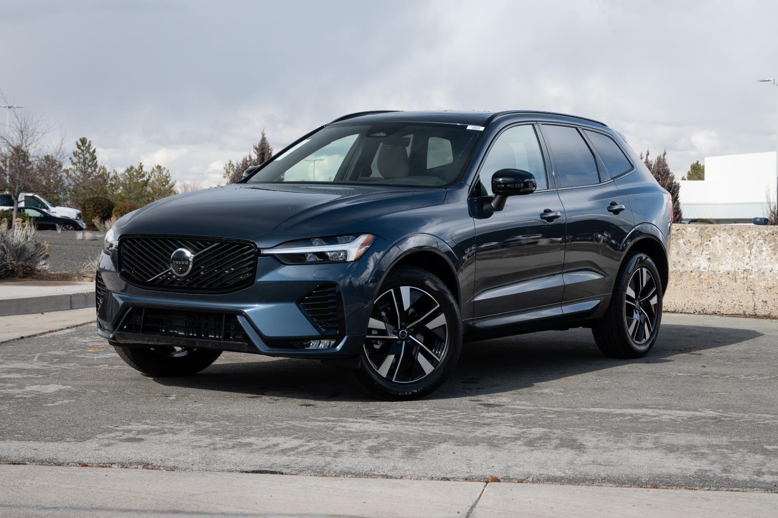 2026 Volvo XC60 T8 Plus Dark AWD's photo