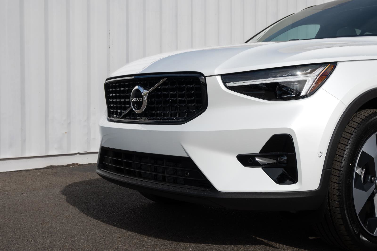 2026 Volvo XC40 Plus - Photo 15