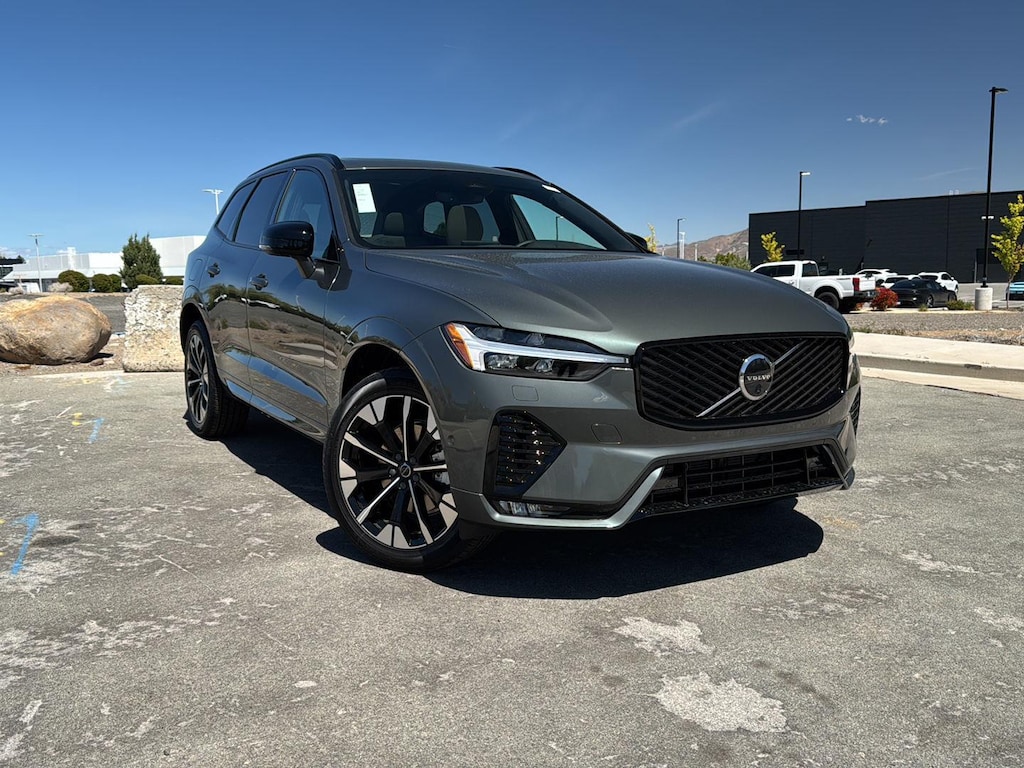 New 2026 Volvo XC60 B5 Plus SUV