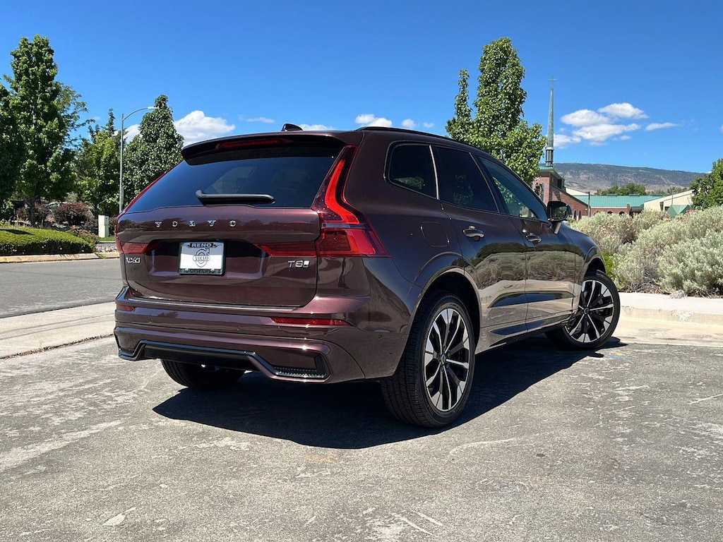 New 2026 Volvo XC60 plug-in hybrid T8 Plus SUV