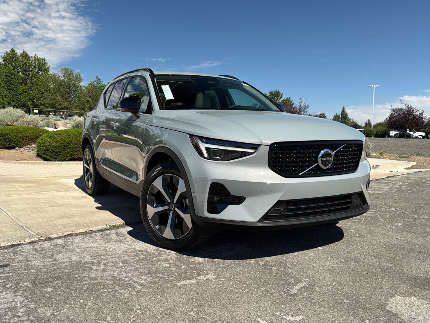 2026 Volvo XC40