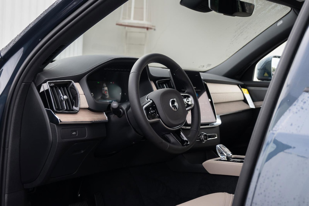 New 2026 Volvo XC90 B6 Plus 6-Seater SUV