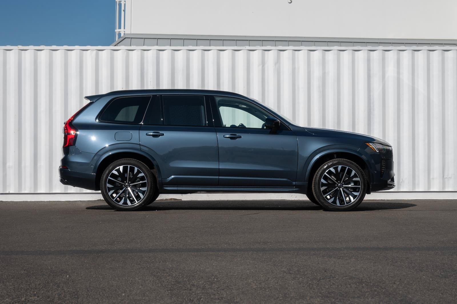 2026 Volvo XC90 Ultra - Photo 8