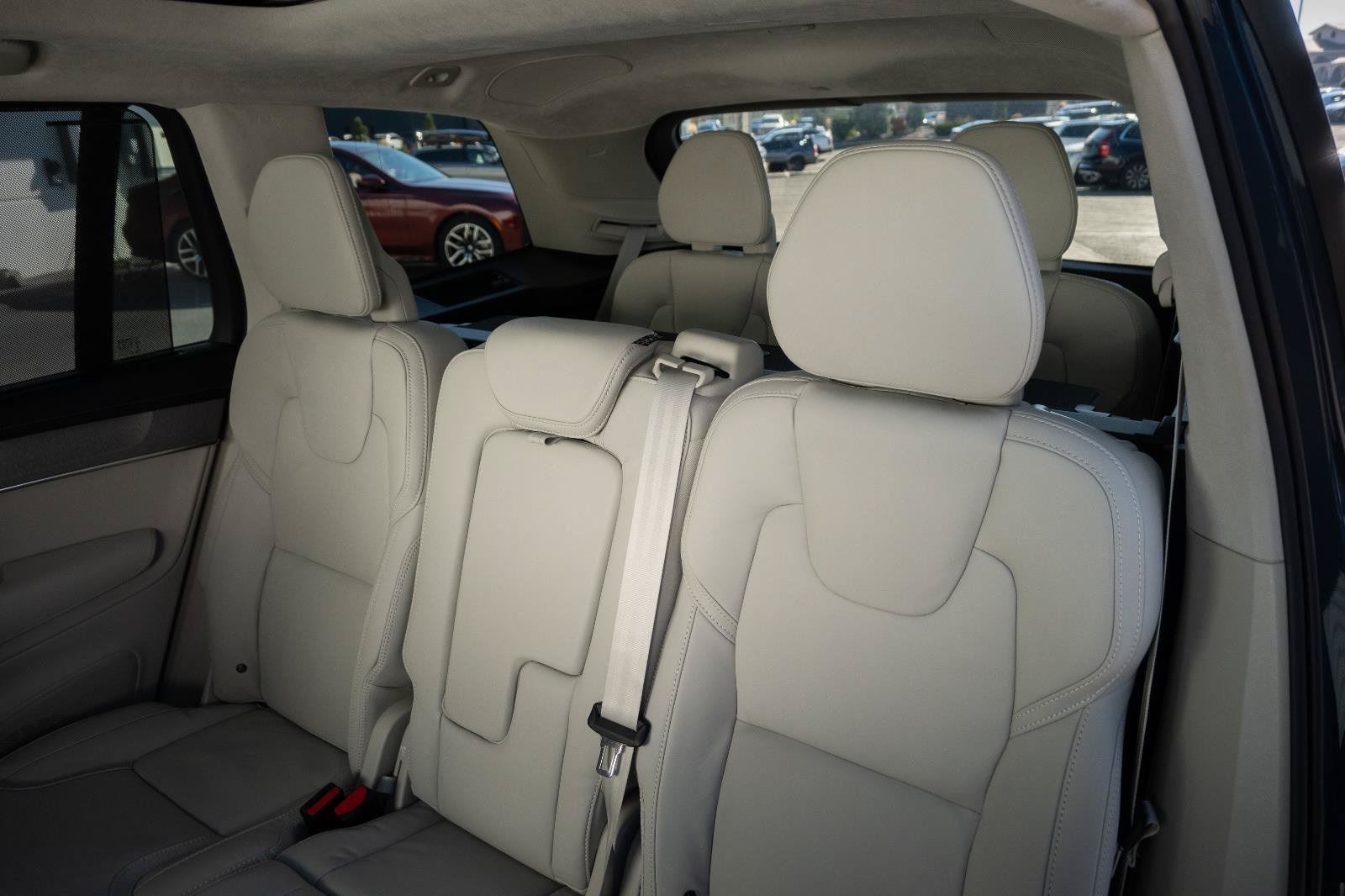 2026 Volvo XC90 Ultra - Photo 14
