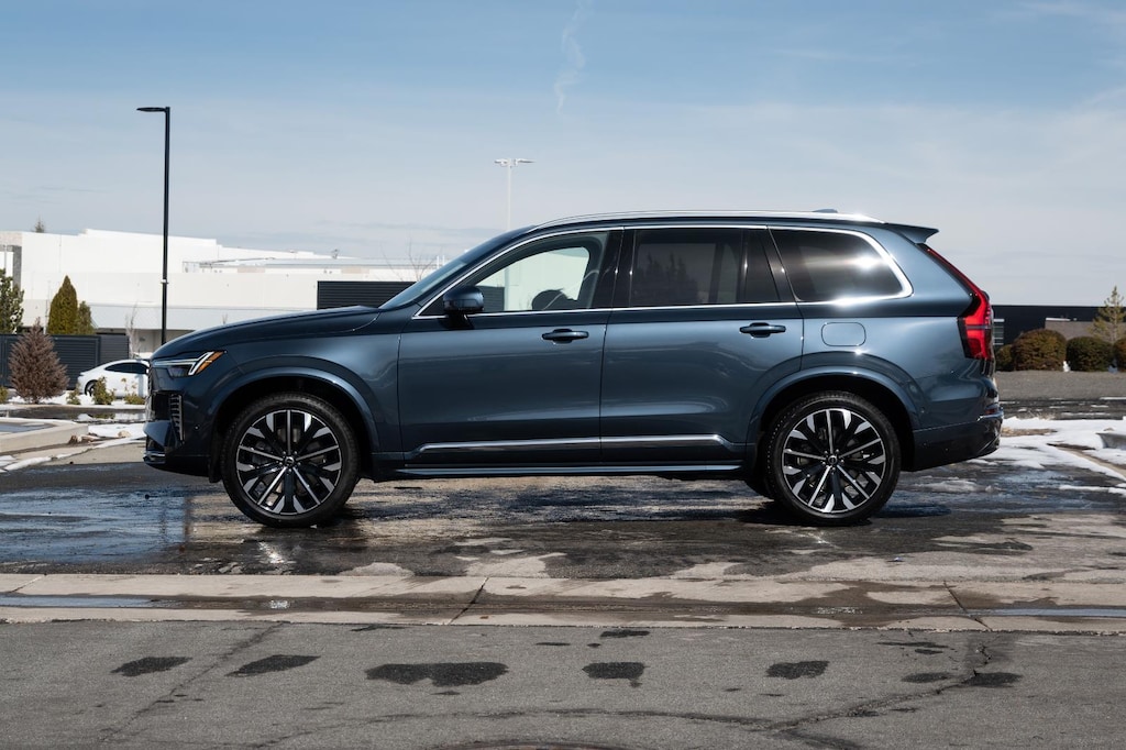 New 2026 Volvo XC90 plug-in hybrid T8 Plus 7-Seater SUV
