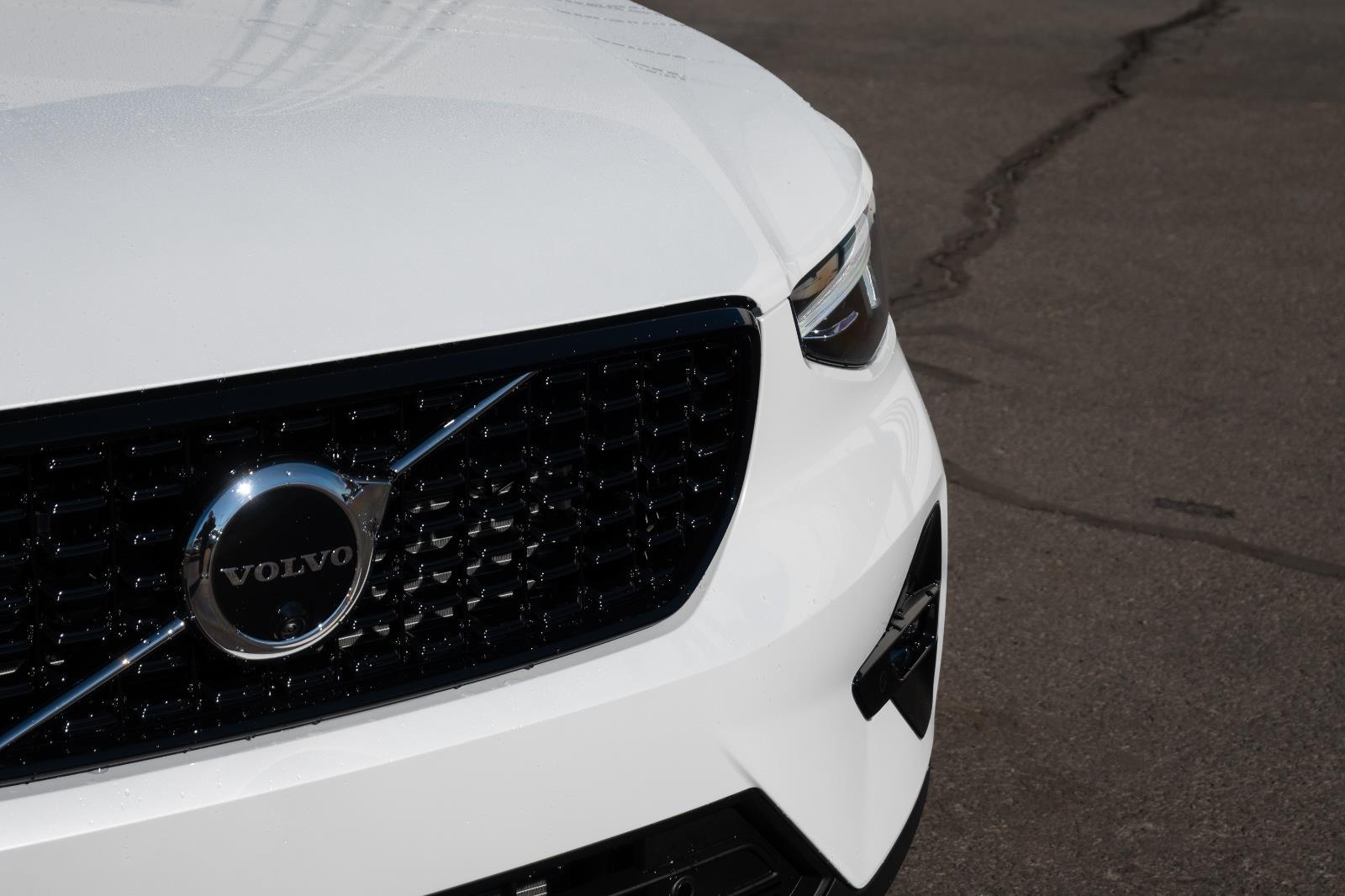 2026 Volvo XC40 Plus - Photo 15