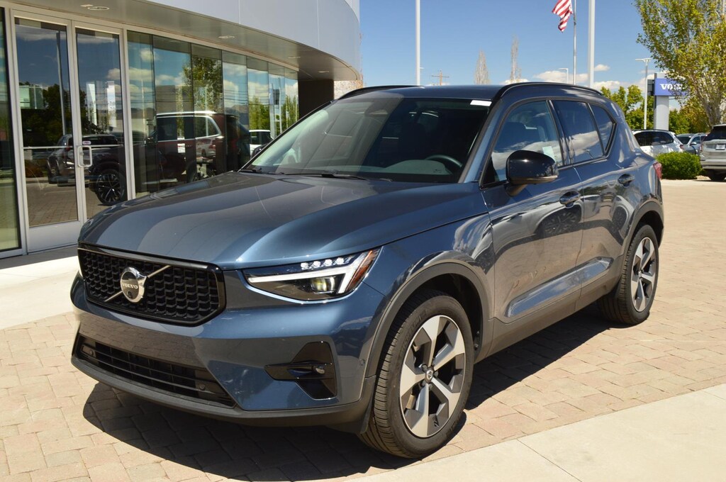 Used 2026 Volvo XC40 Plus SUV