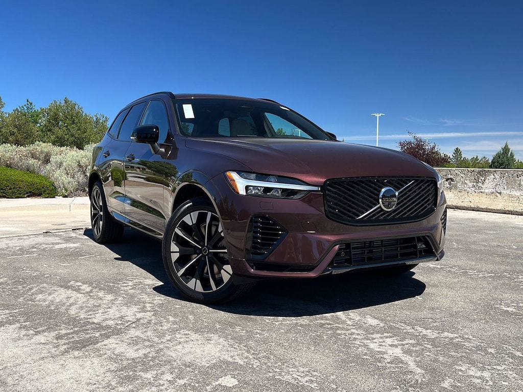 New 2026 Volvo XC60 plug-in hybrid T8 Plus SUV