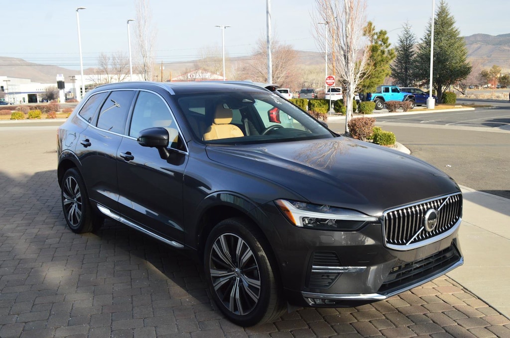 Certified 2023 Volvo XC60 Ultimate Bright Theme SUV