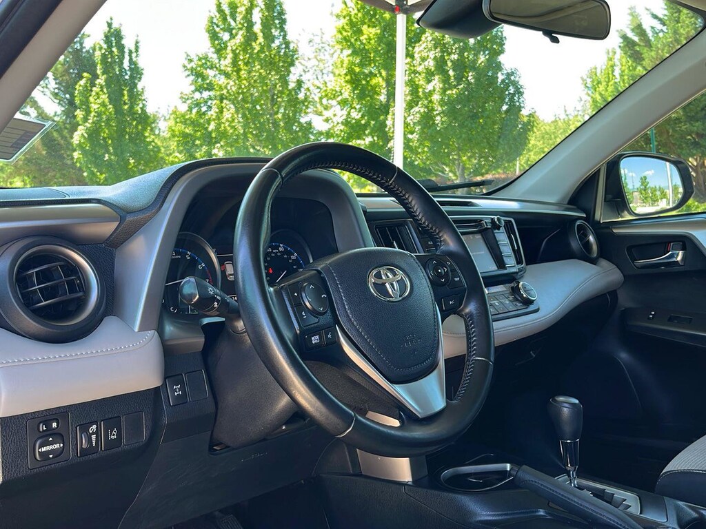 Used 2018 Toyota RAV4 XLE XLE AWD