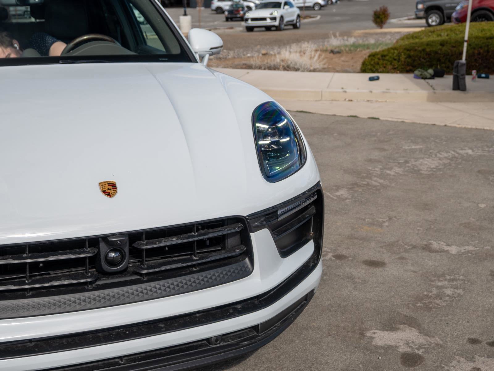 2025 Porsche Macan Base - Photo 28