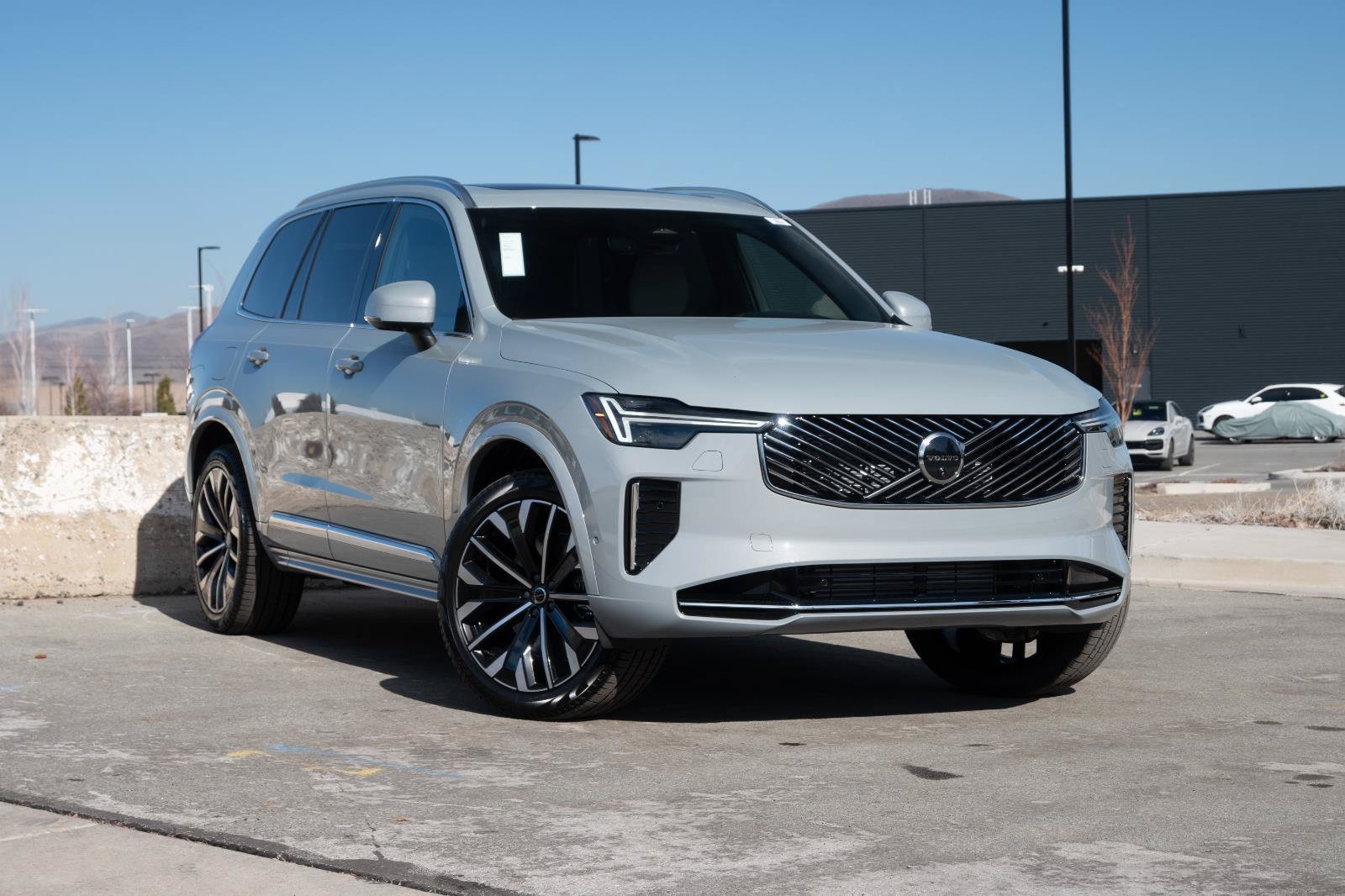 2026 Volvo XC90 Plus - Photo 10
