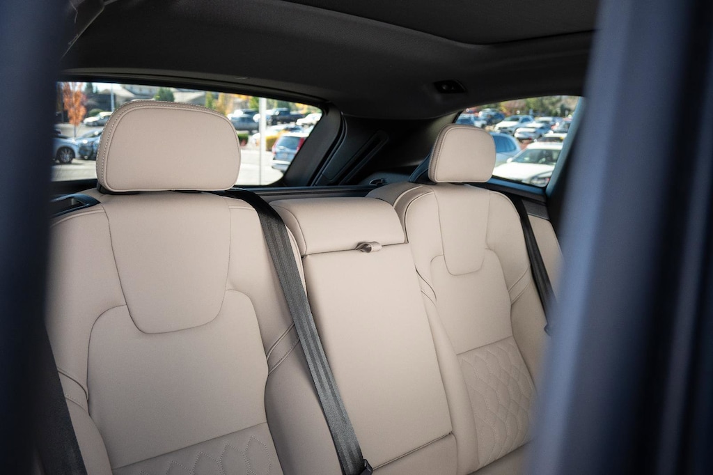 New 2026 Volvo XC60 B5 Plus SUV