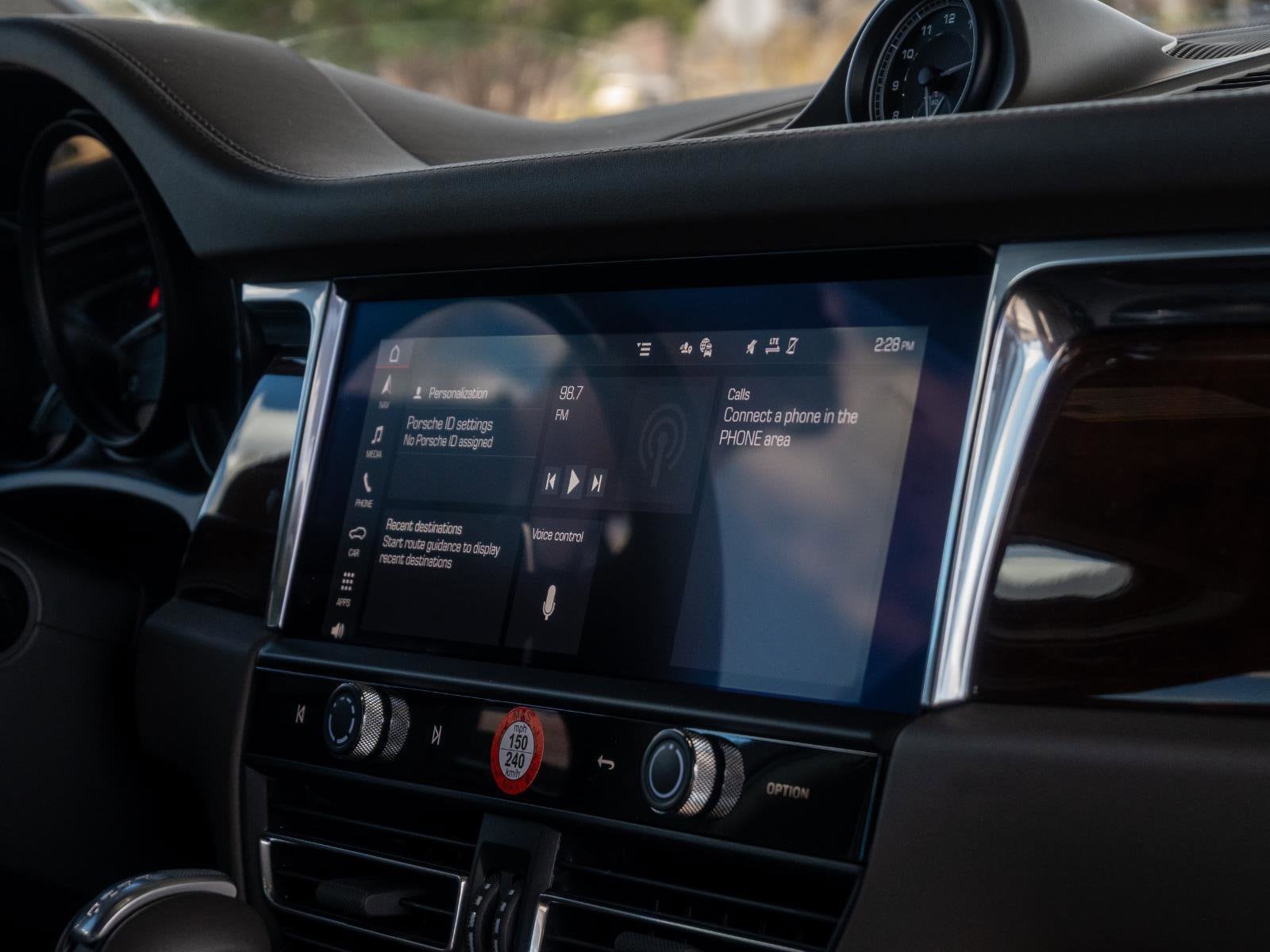 2025 Porsche Macan Base - Photo 13