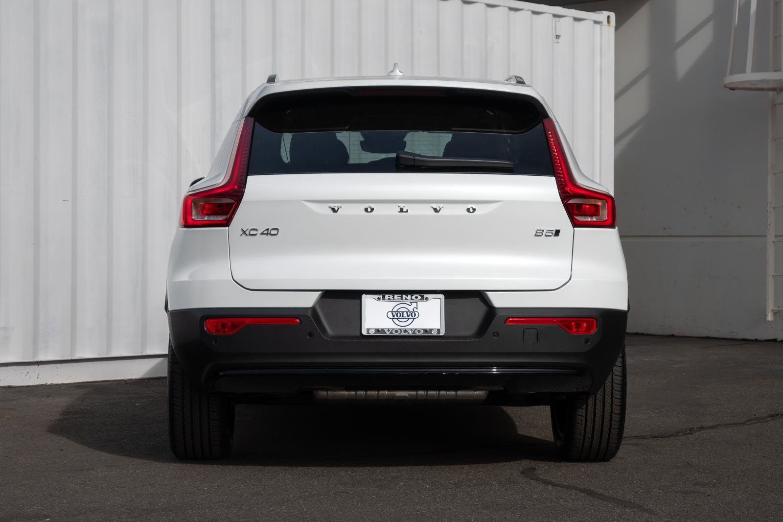 2026 Volvo XC40 Plus - Photo 6
