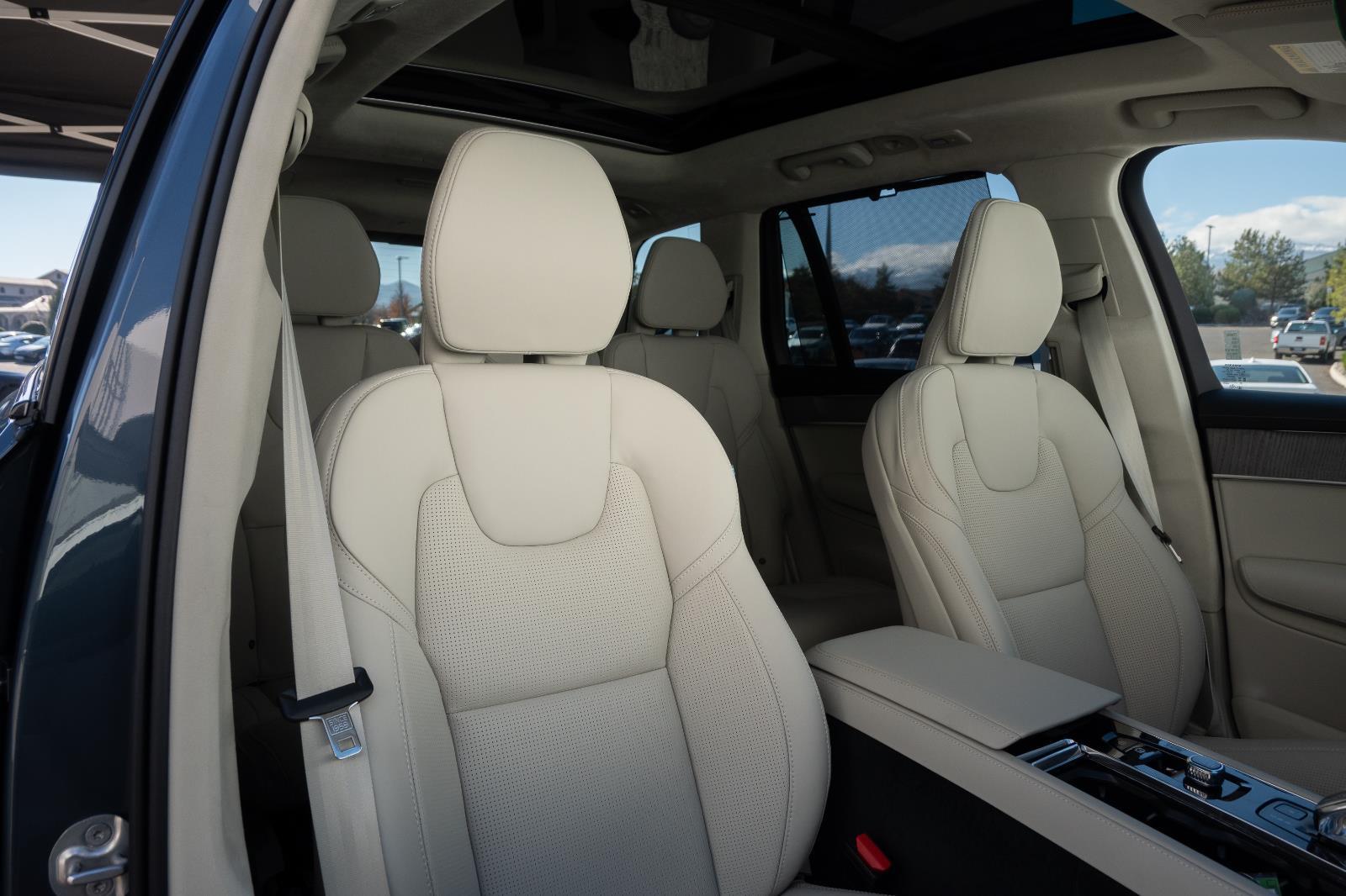 2026 Volvo XC90 Ultra - Photo 13