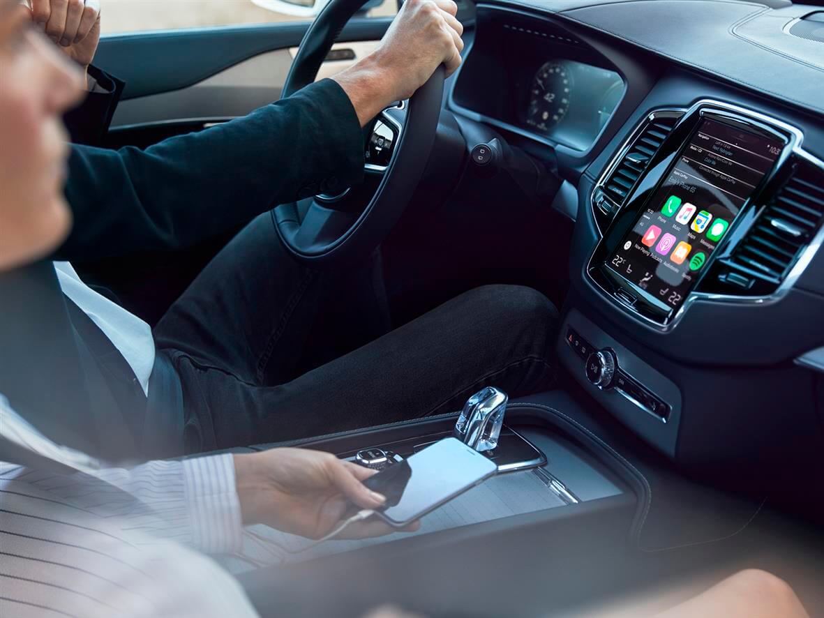 За рулем Volvo xc90